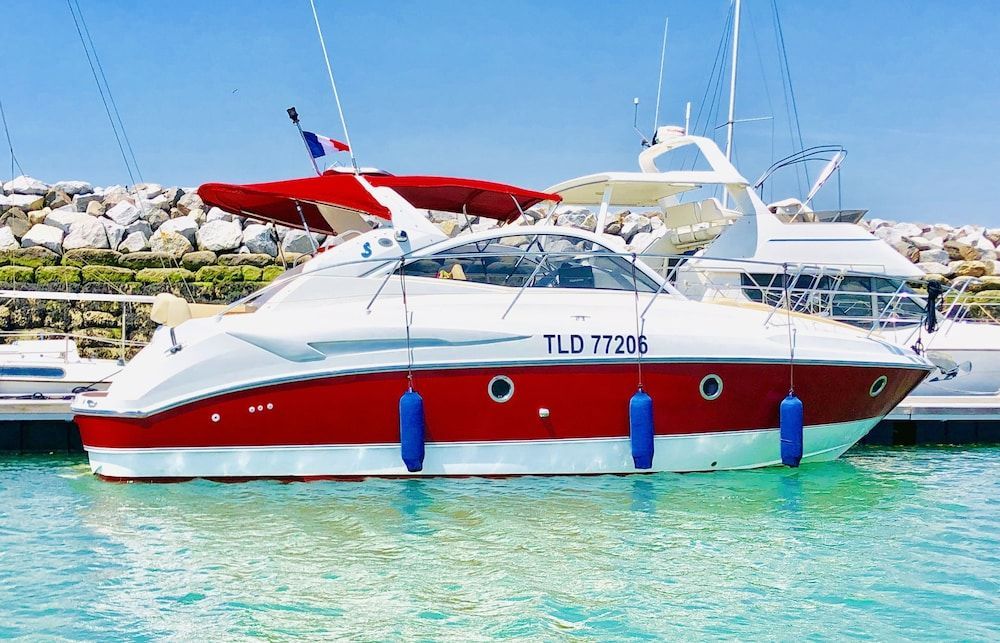 Bateau de Prestige 1