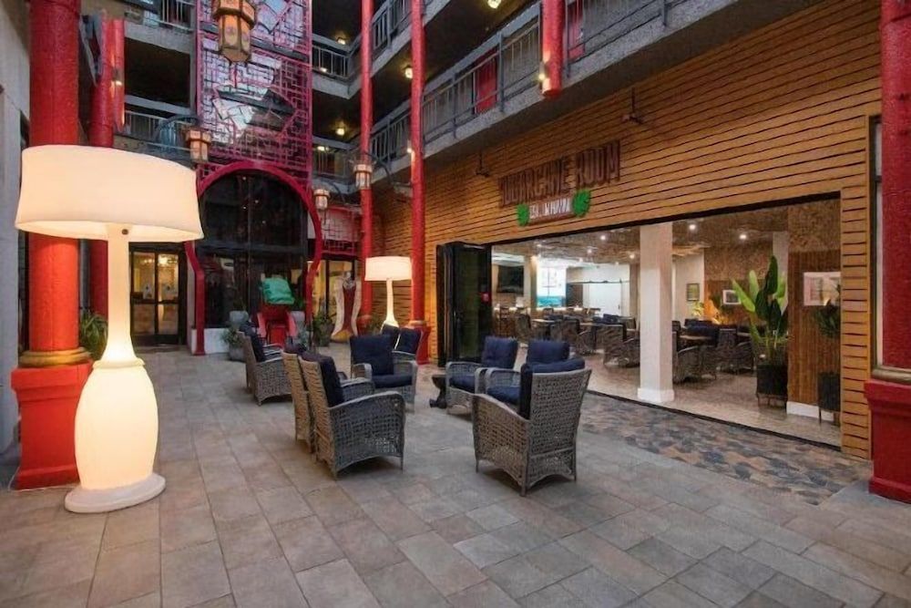 Best Western Plus Dragon Gate Inn 2