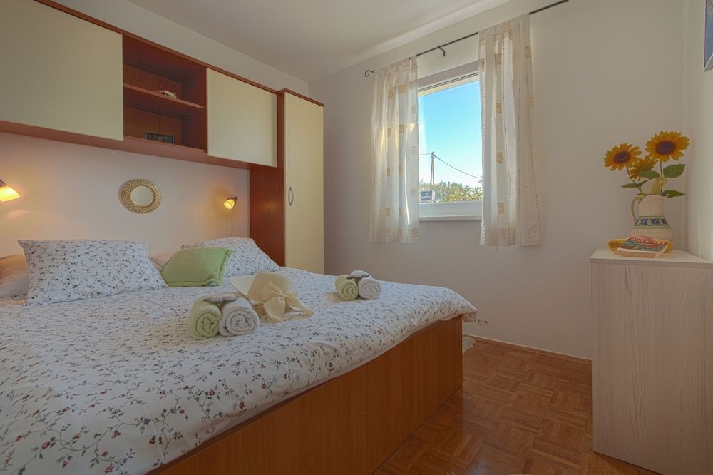 Luton Apartment Zadar Kozino Heating Pool & Jacuzzi 2