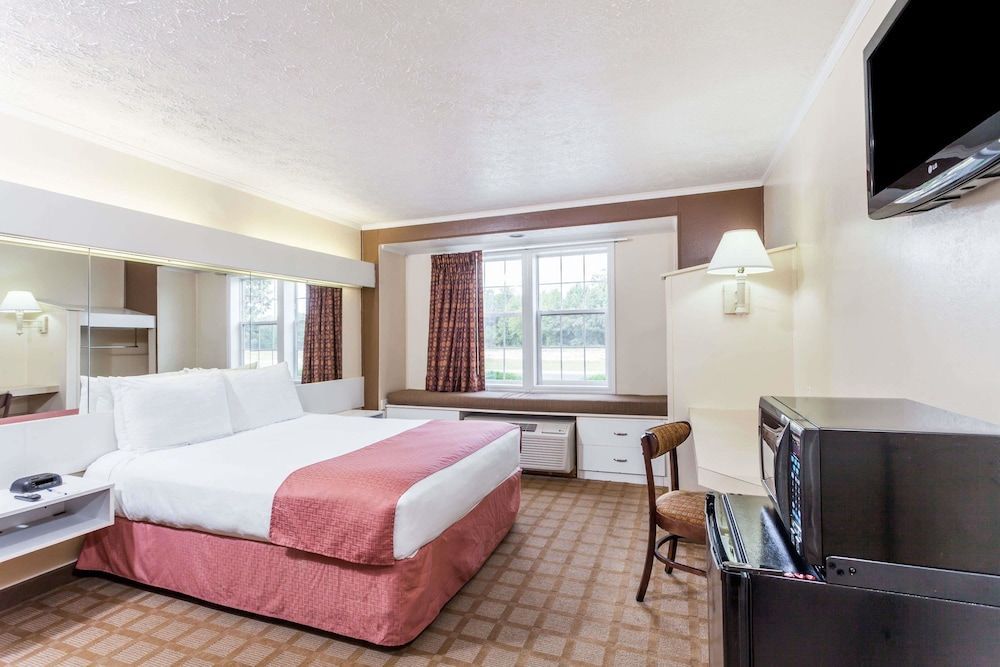 Microtel Inn by Wyndham Wilson 2
