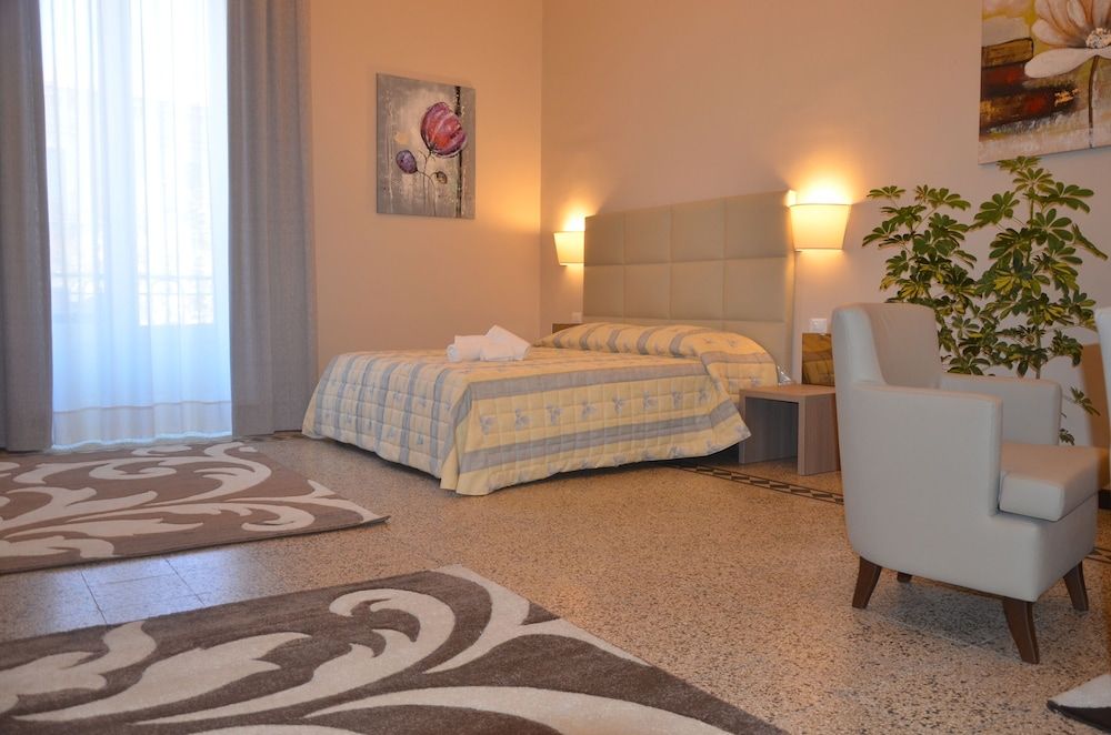 Hotel Etnea Royal Suites 1
