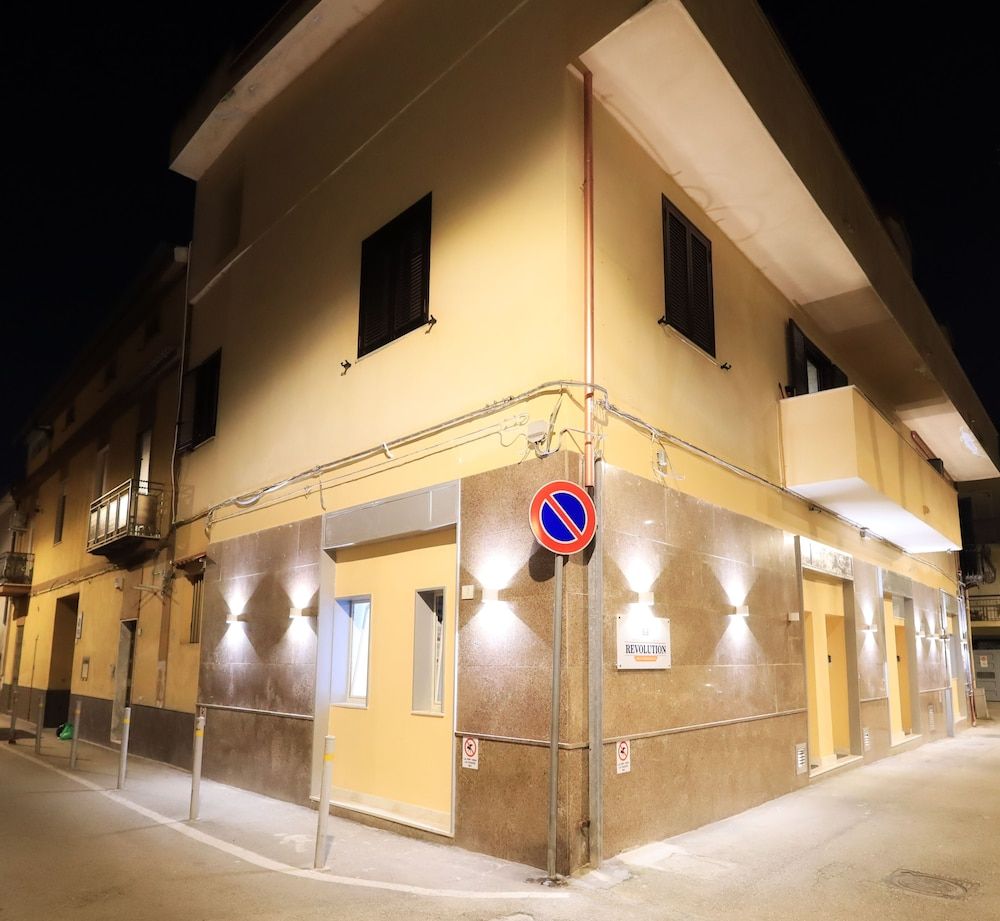 B&B REVOLUTION BED e BREAKFAST 1