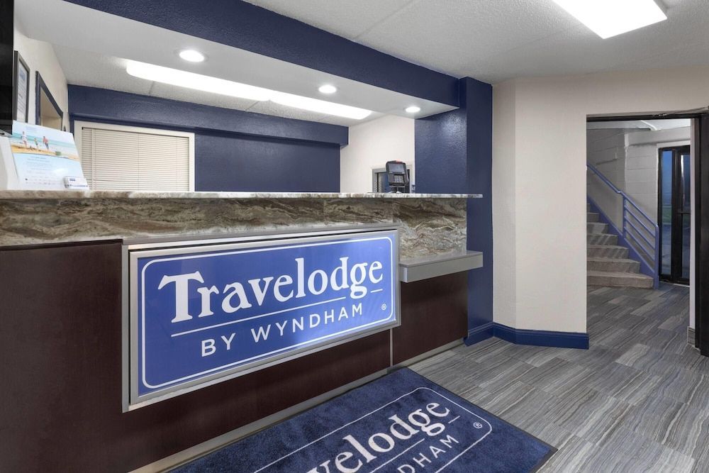 Travelodge by Wyndham Madison Heights MI 2