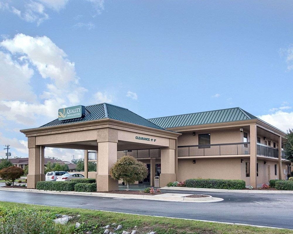 Quality Inn & Suites Franklin 1