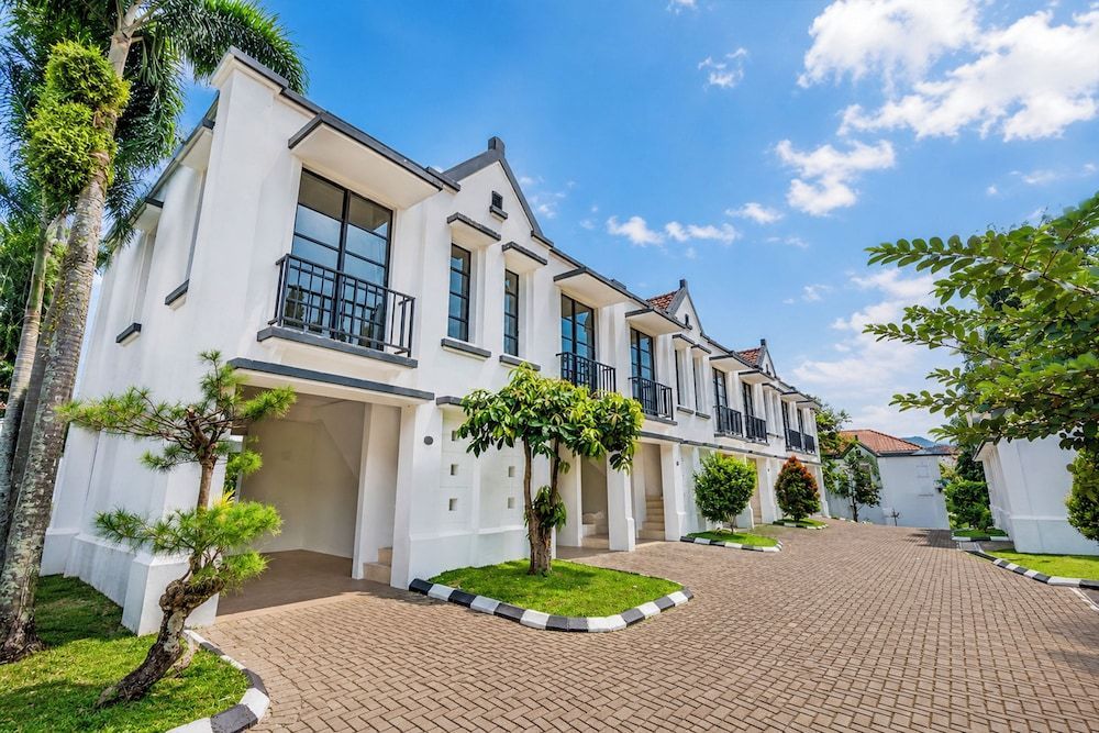 Townhouse Oak Casa D'Ladera Bandung 1