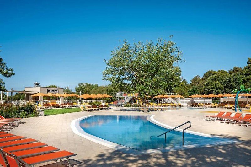 Lanterna Premium Camping Resort by Happy Camp 1
