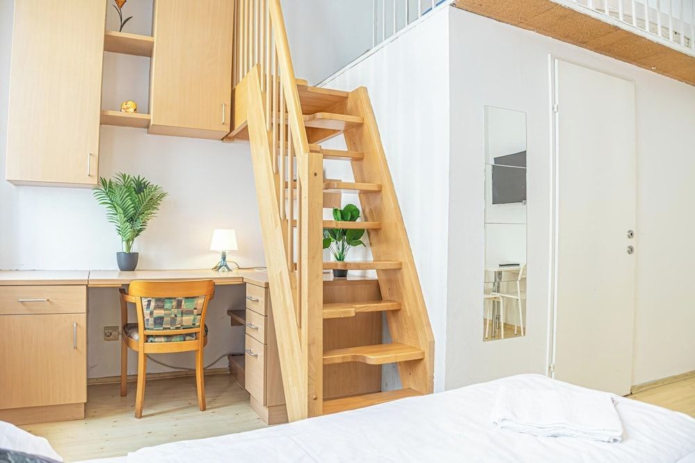 Bright Apartment Near Wiener Stadthalle 1