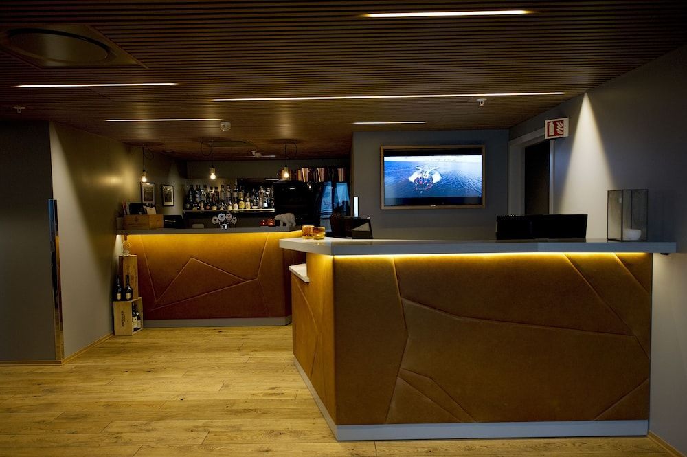 Svalbard Hotell | Polfareren 2