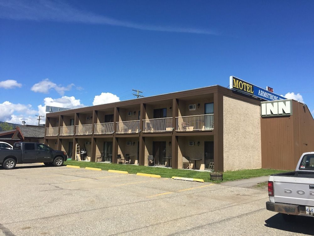 Armstrong Inn 1