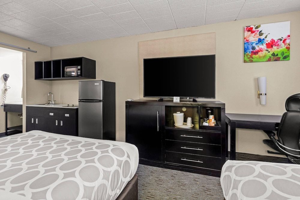 Suburban Studios 1
