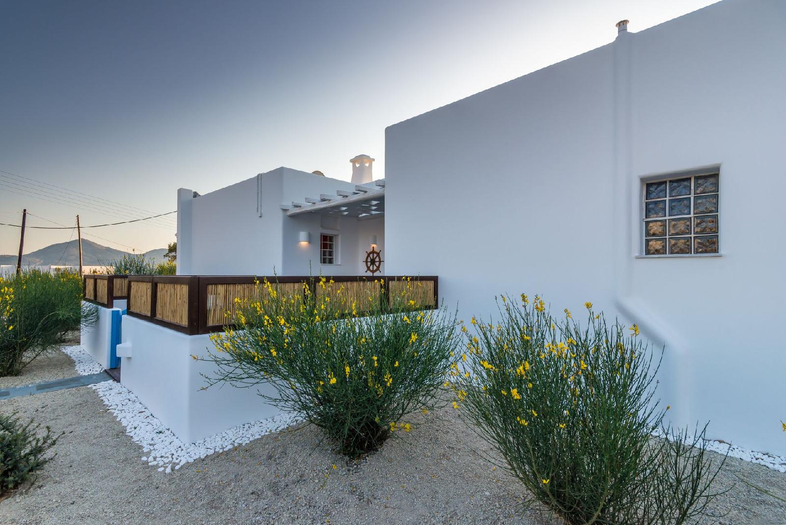 Eiriana Suites 2