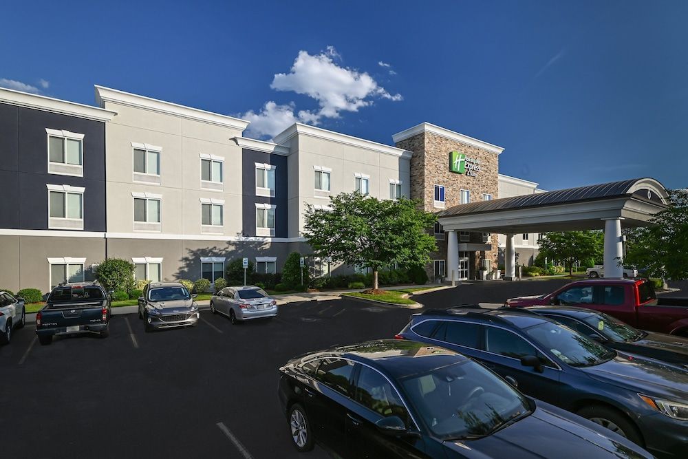 Holiday Inn Express & Suites CHARLOTTE SOUTHEAST - MATTHEWS by IHG 1
