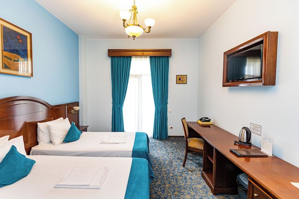 HOTEL DIESEL 2