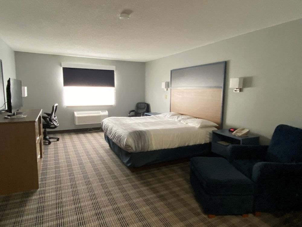 AmericInn by Wyndham Viroqua 2