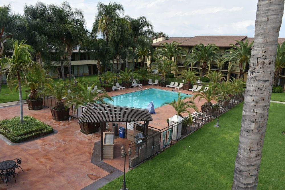 Ontario Airport Inn 1
