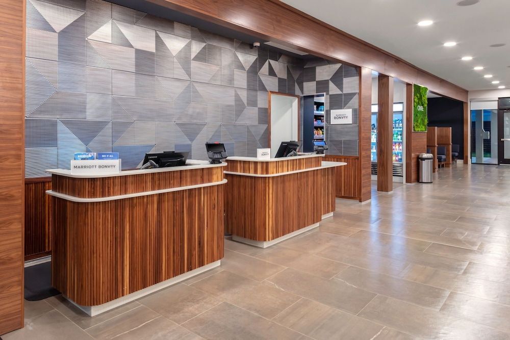 Courtyard by Marriott Memphis East Galleria 2