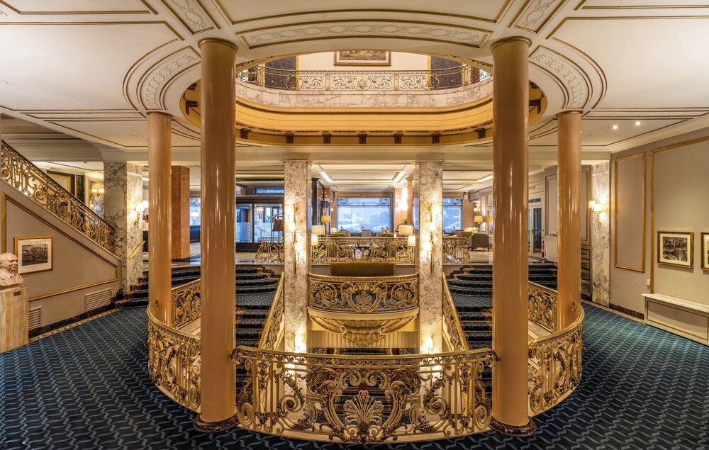 El Avenida Palace 1