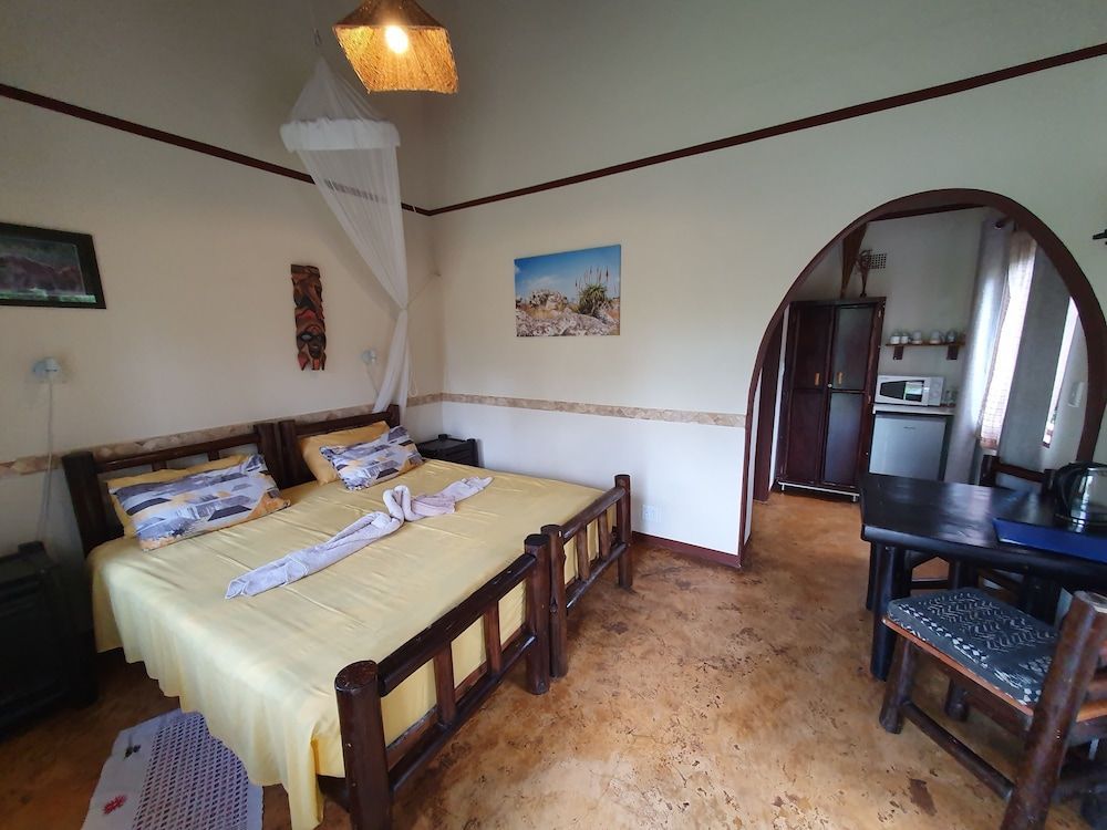 Thokozani Lodge 2