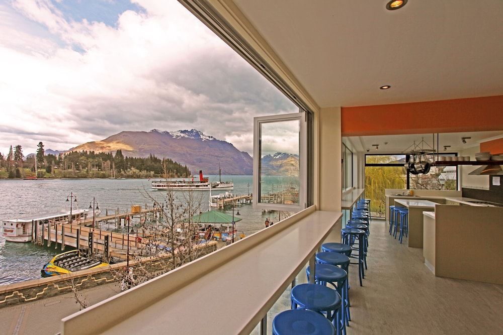 Absoloot Hostel Queenstown 1