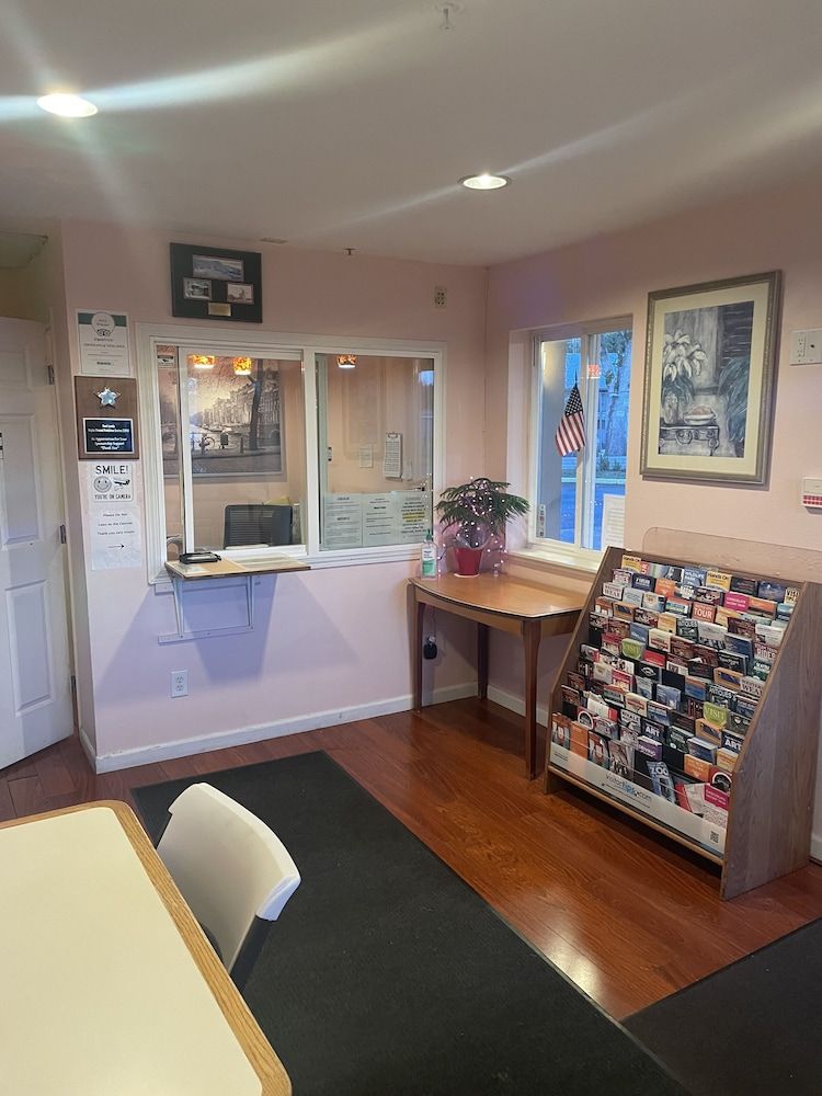 Americas Best Value Inn Lakewood Tacoma S 2