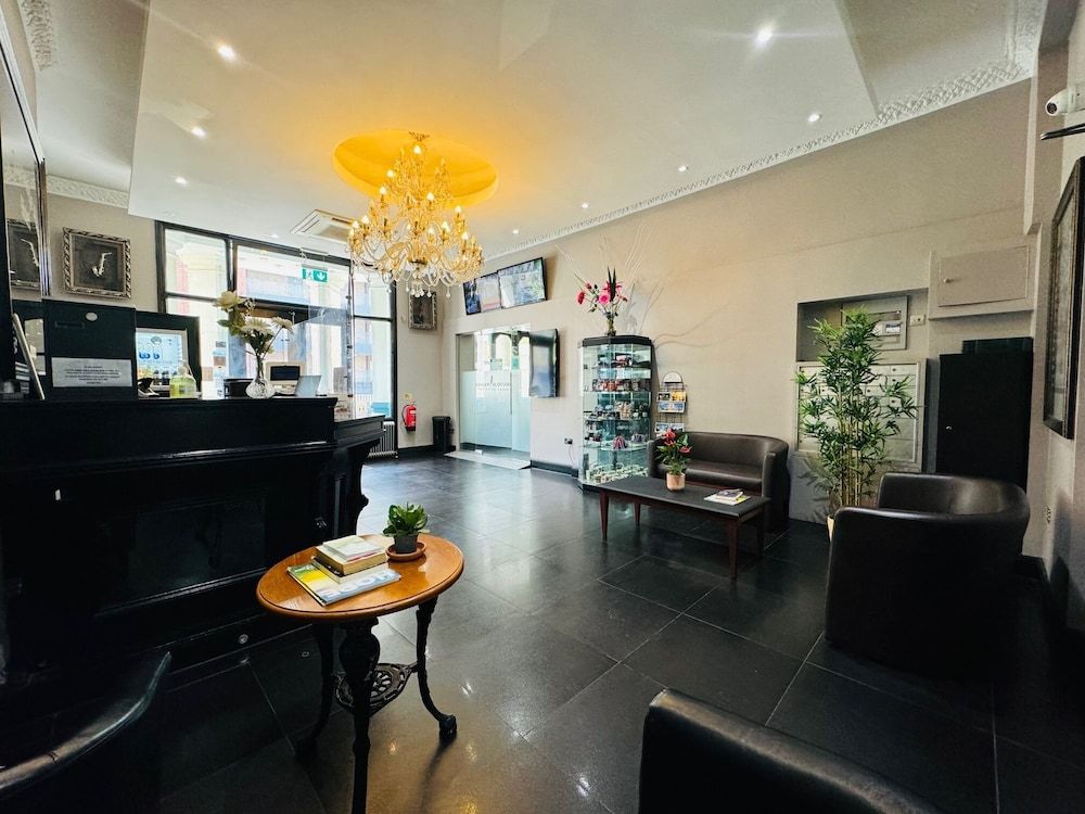 Bridge Park Hotel 2