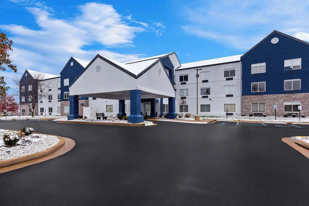 Best Western Plus Fenton 1