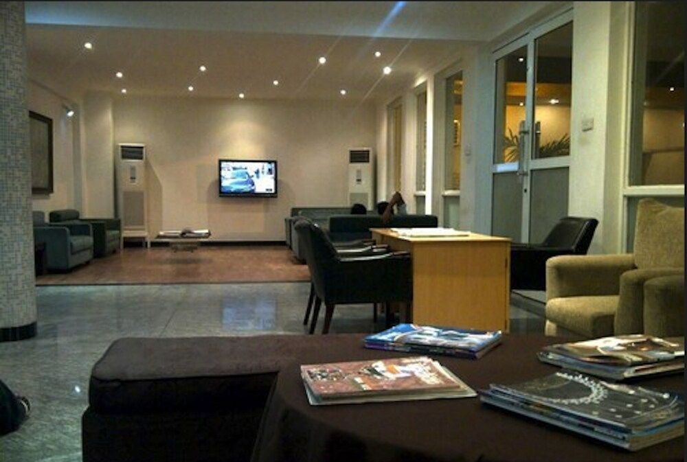 Karma Hotel 2
