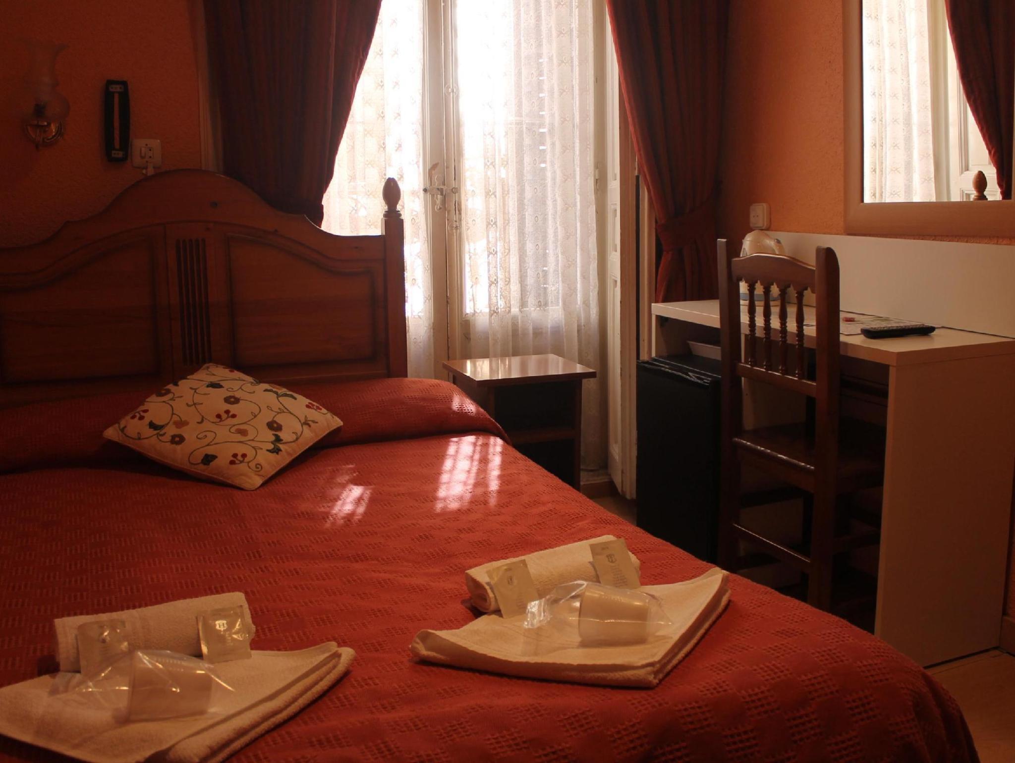 Hostal Comercial 1