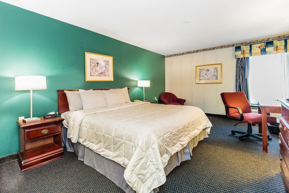 The View Inn & Suites Bethlehem / Allentown / Lehigh Airport 2