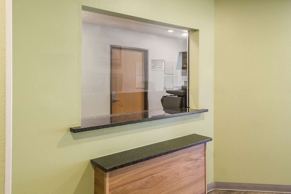 WoodSpring Suites Houston La Porte 2