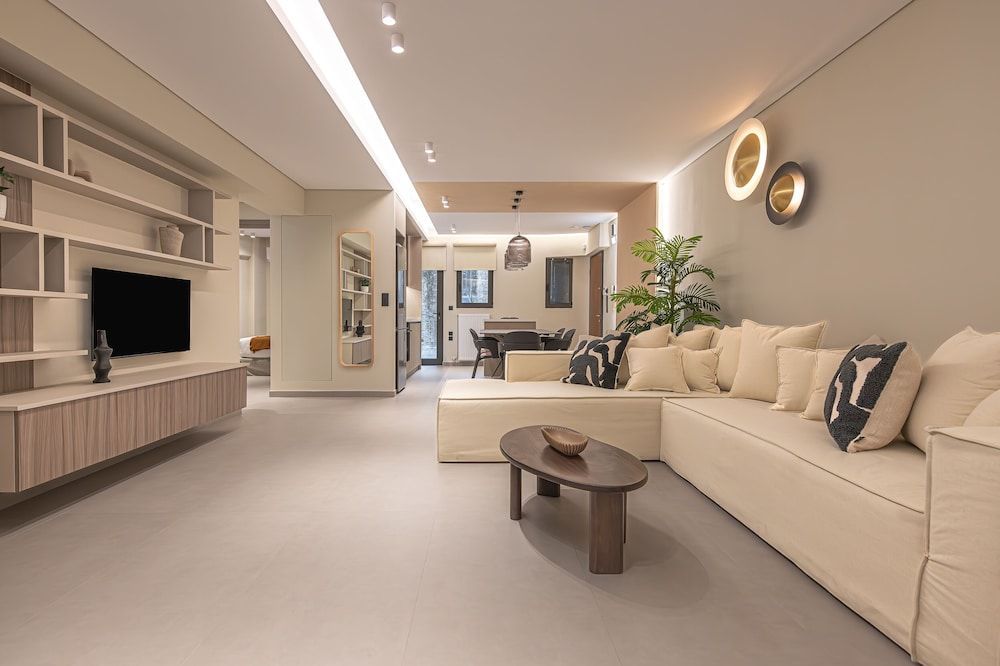 Phaedrus Living: Luxury Modern City Flat Koukaki 1