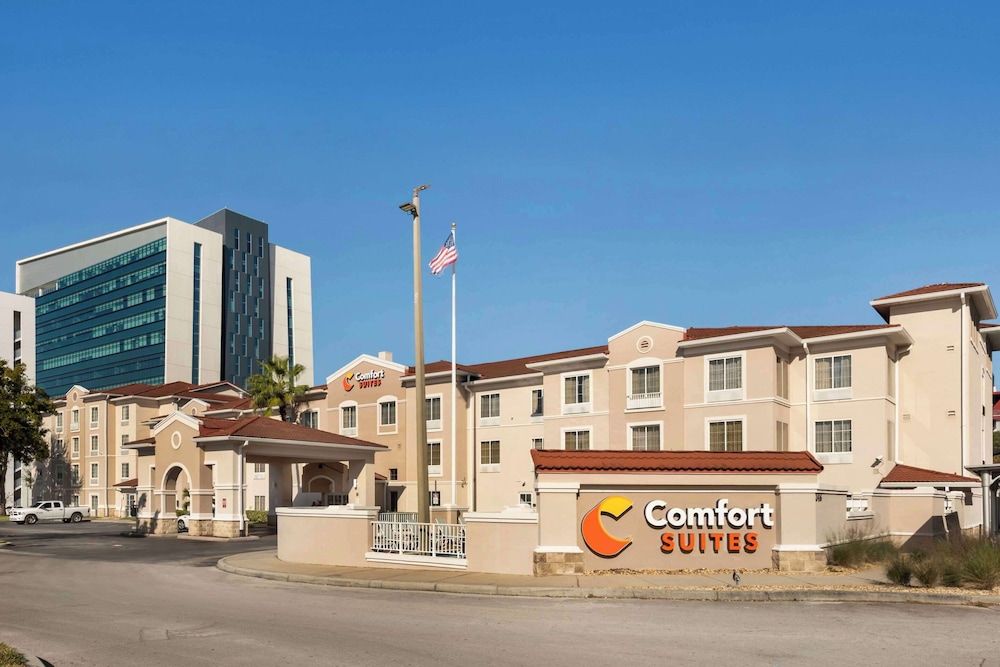 Comfort Suites Downtown 1
