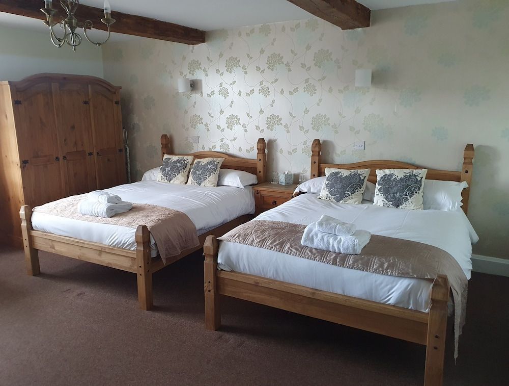 The Littleton Arms 2