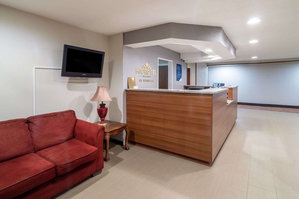 Microtel Inn & Suites by Wyndham Savannah/Pooler 2
