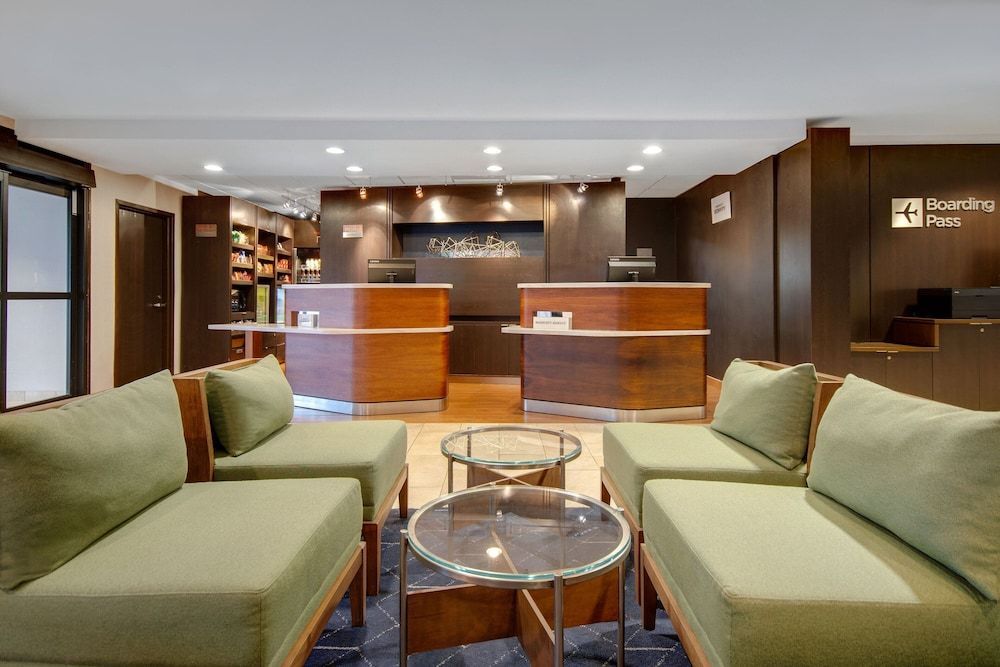 Courtyard by Marriott State College 2