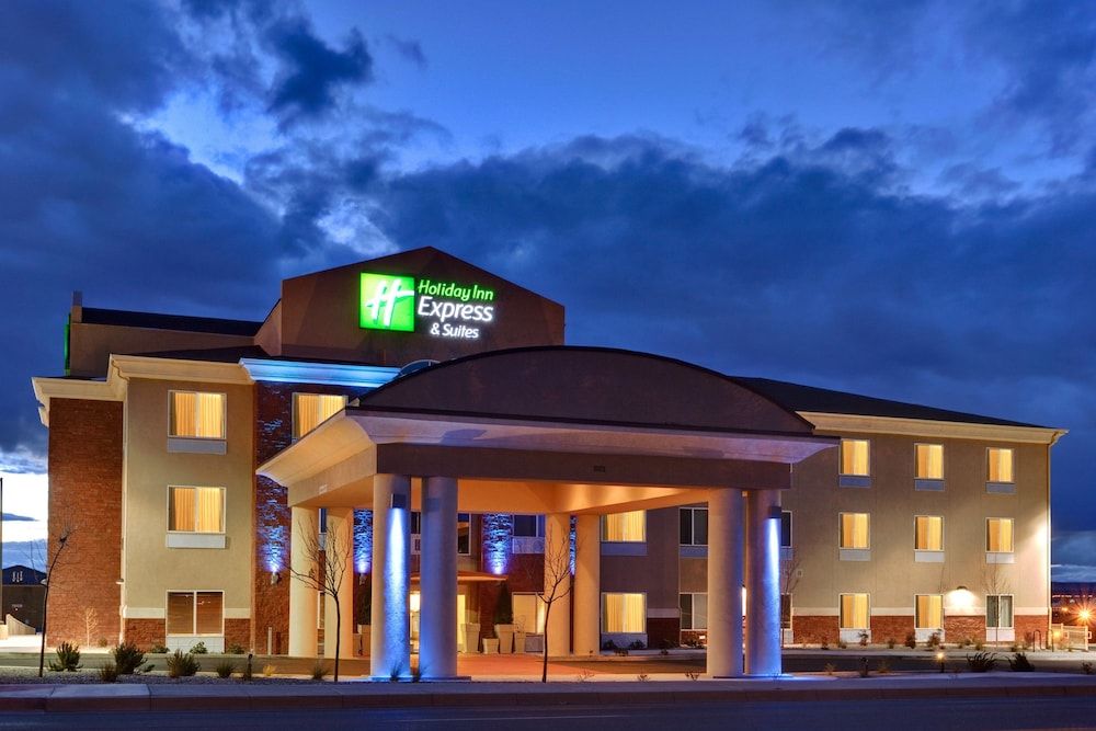 Holiday Inn Express & Suites ALBUQUERQUE AIRPORT by IHG 1