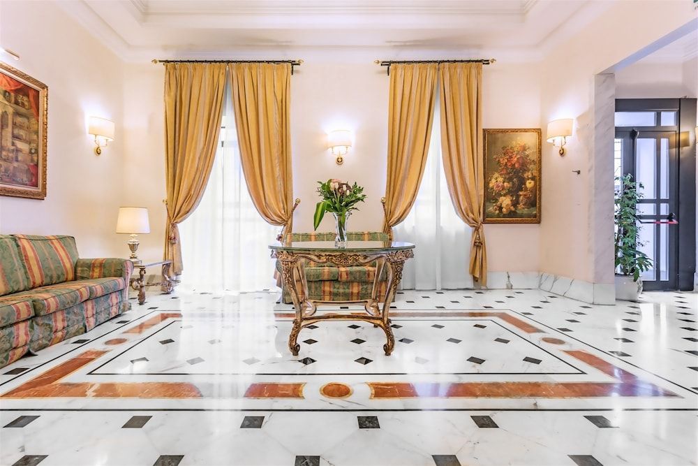 Raeli Hotel Noto 1