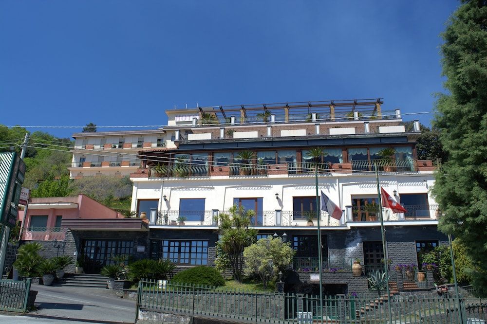 Hotel Primavera dell'Etna 1