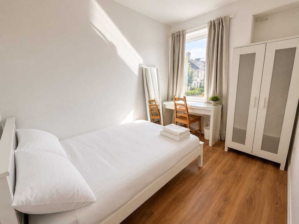 Cardiff Inner City Centre Guesthouse 2
