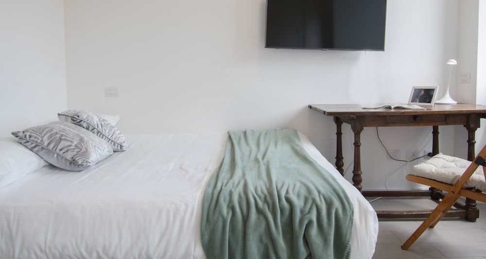 JOIVY Bright Studio For 3 Near Porta Romana And Ied 2