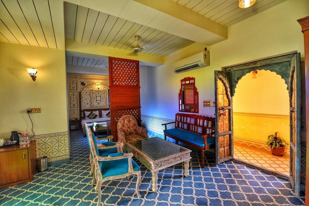 Nirbana Palace - A Heritage Hotel and Spa 2