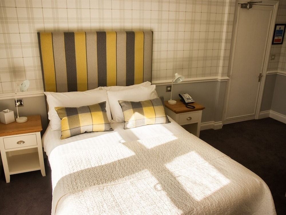 Eslington Manor 2