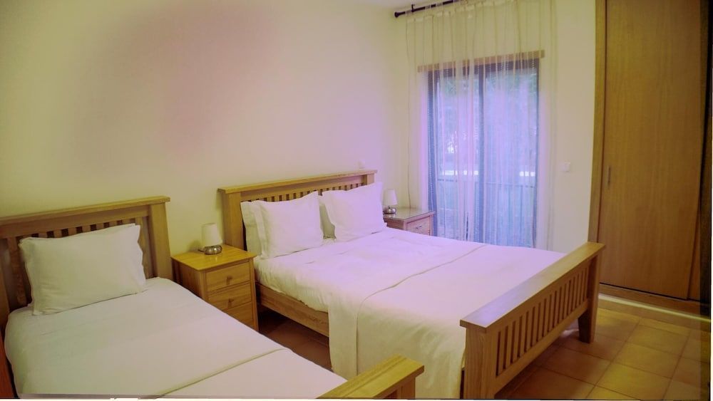 Estrela da Luz 1 Bedroom apt Pool and sea Views 2