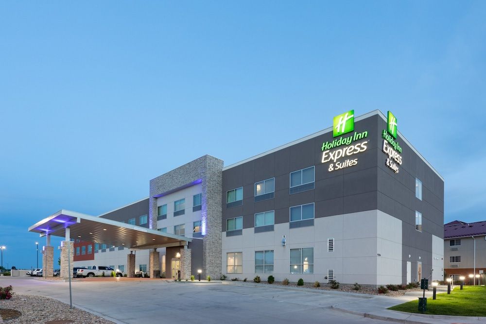 Holiday Inn Express & Suites FIRESTONE - LONGMONT by IHG 1