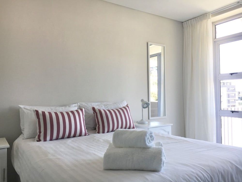 Cascades 2 bed 'FRESH LOOK & GREAT VIEW' 1