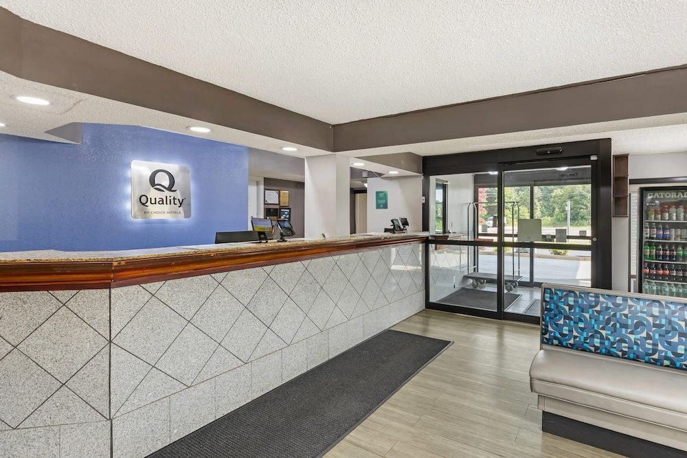 Quality Inn Clinton - Laurens I-26 2