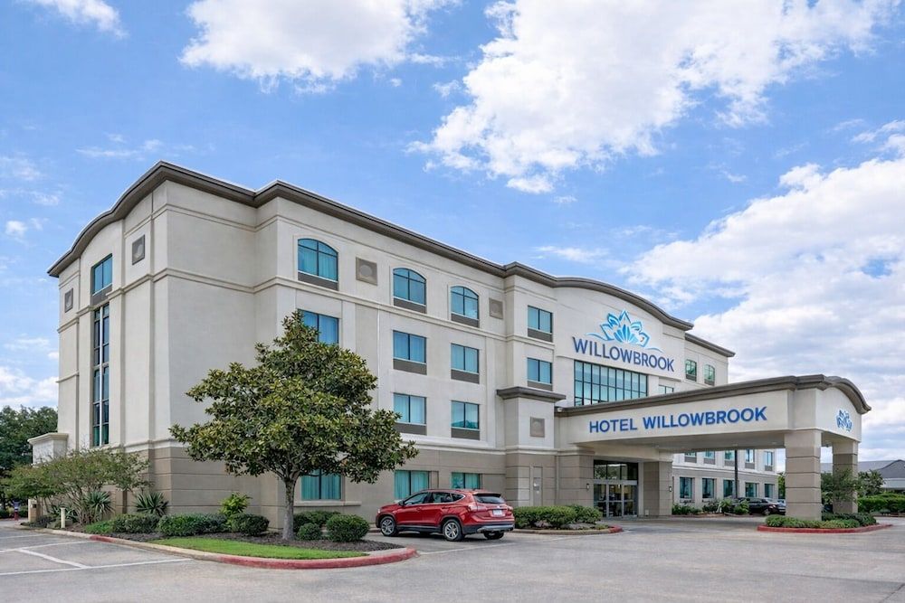 Hotel Willowbrook 1
