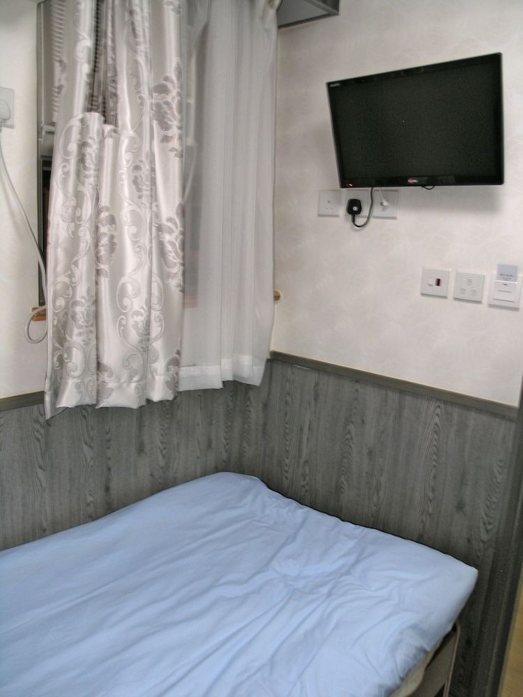 Majestic 7 Guesthouse (formerly KAT Hotel) 1