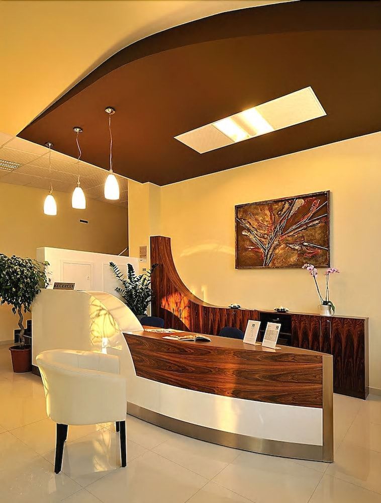 Melrose Apartments 2