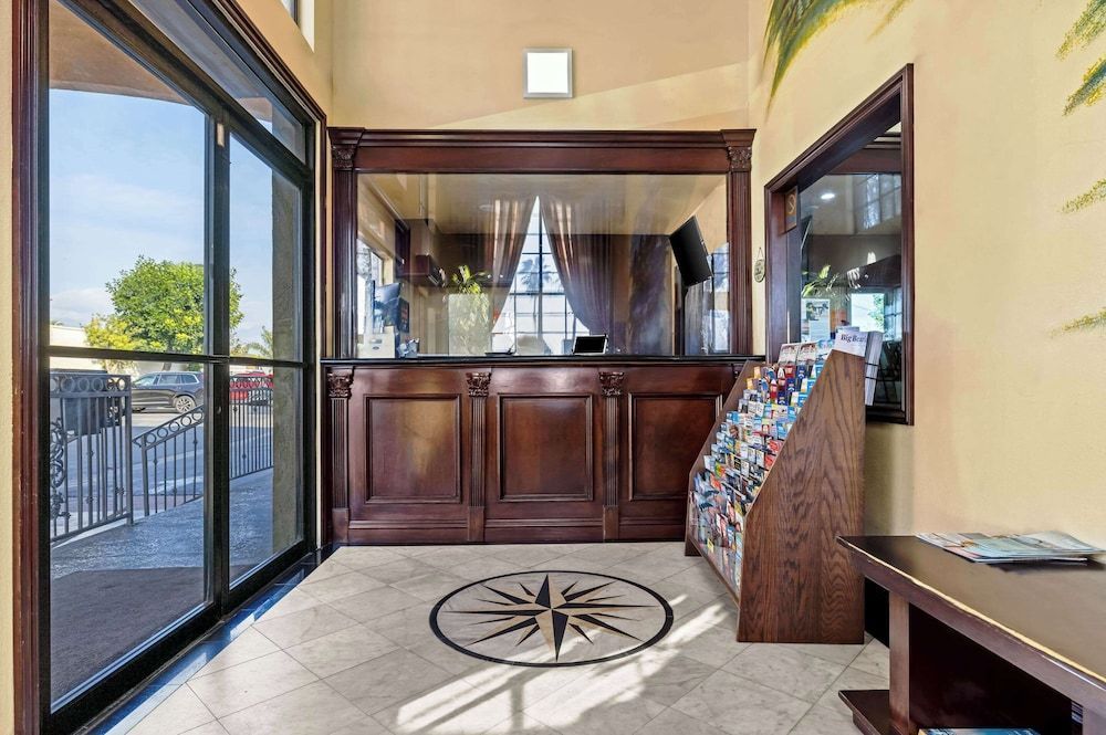 Rodeway Inn Santa Ana - Garden Grove 2